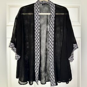 Laura M. Petites Black Burnout Chiffon Kimono Cardigan with Geometric Lining